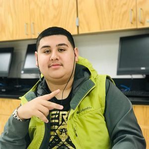 Meet your Posher, Carlos